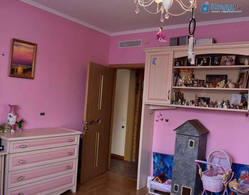 Продам 4-комнатную квартиру в Москве в СЗАО, Хорошёво-Мнёвники, Маршала Тухачевского улица, 49