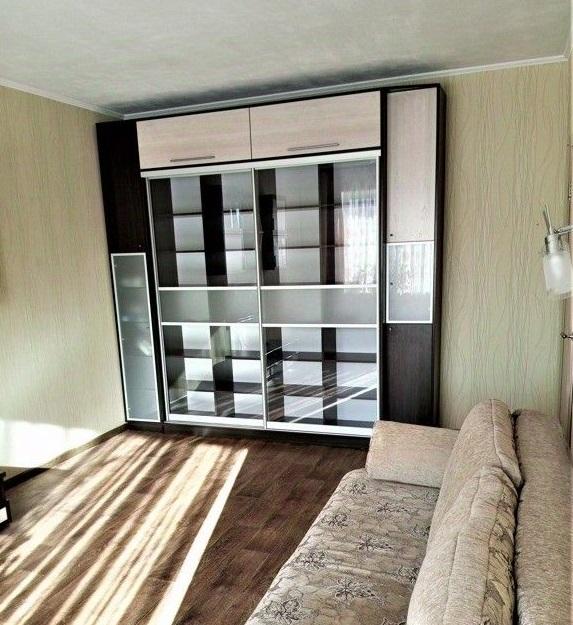 Продам 2-комнатную квартиру в Новосибирске в Калининском р-не, Родники, Земнухова улица, 4