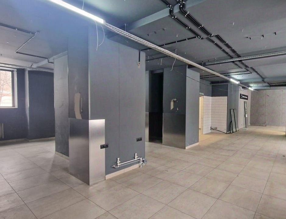 Продам торговое помещение в Омске в Советском округе, Малунцева улица, 6