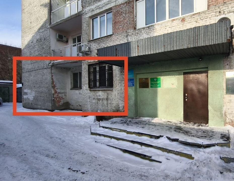 Продам помещение под услуги в Омске в Центральном округе, Степная улица, 220