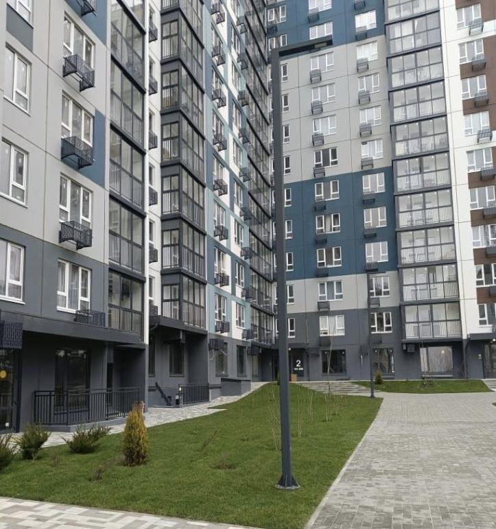 Продам 4-комнатную квартиру в новостройке в Ростове-на-Дону в Советском р-не, Солженицына улица, 13/2с1