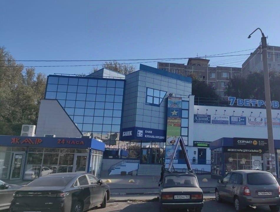 Сдается помещение под услуги в Ростове-на-Дону в Октябрьском р-не, Таганрогская улица, 116г