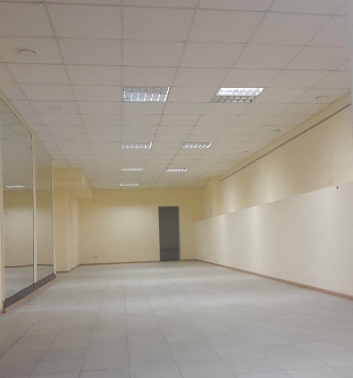 Продам торговое помещение в Ростове-на-Дону в Ленинском р-не, Станиславского улица, 46