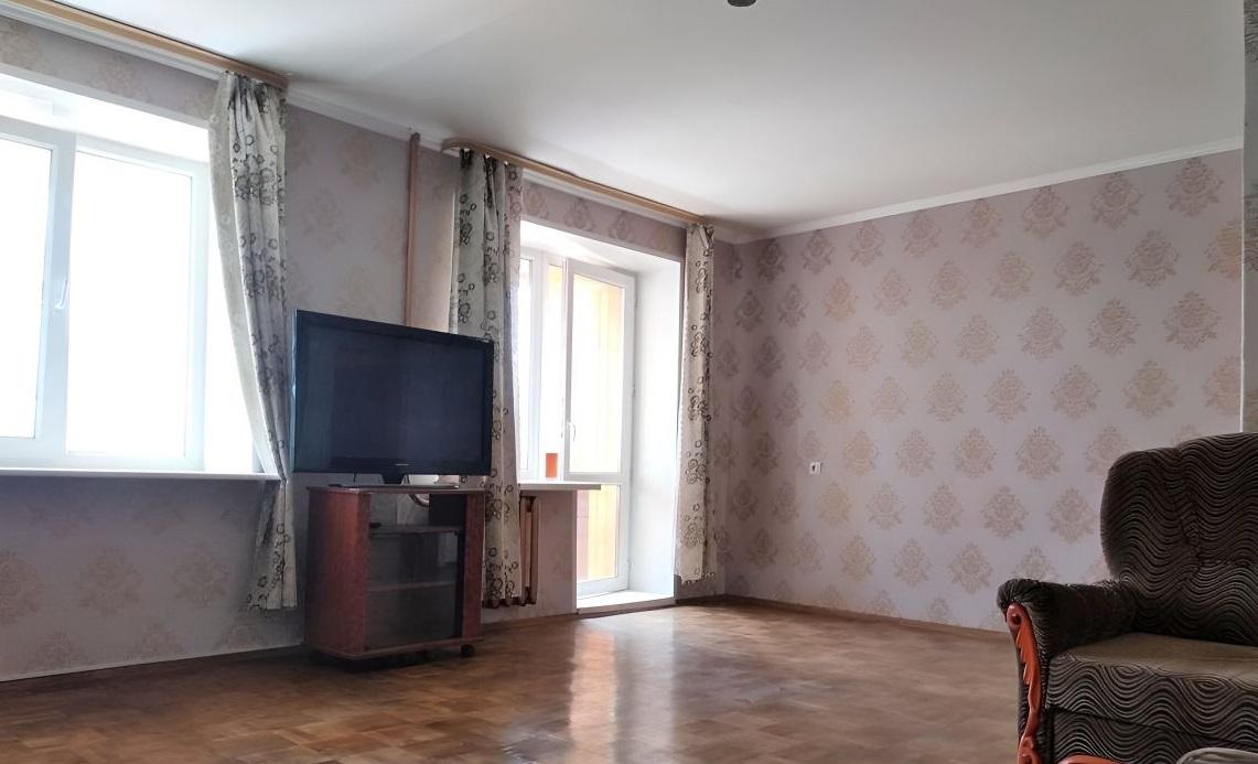 Продам 3-комнатную квартиру в Уфе в Октябрьском р-не, Натальи Ковшовой улица, 10