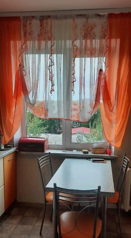 Продам 3-комнатную квартиру в Уфе в Орджоникидзевском р-не, Мира улица, 5