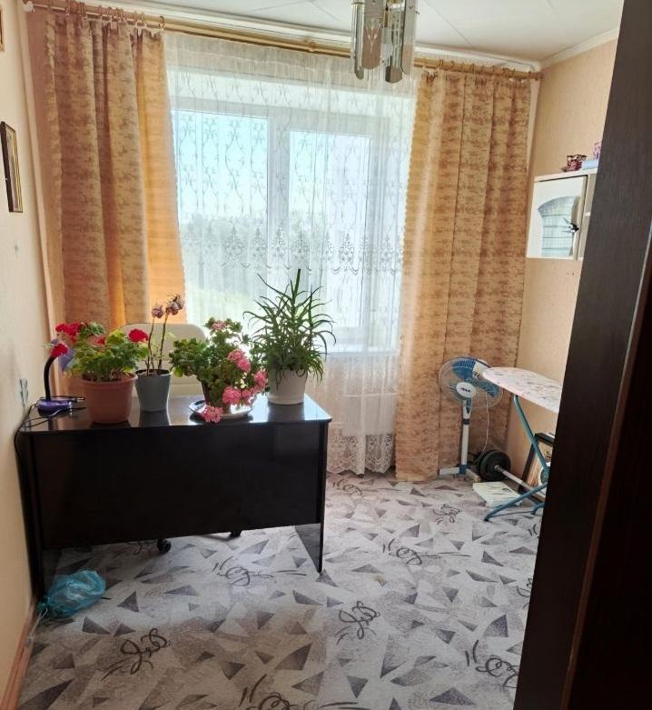 Продам 4-комнатную квартиру в Уфе в Калининском р-не, Мелеузовская улица, 19