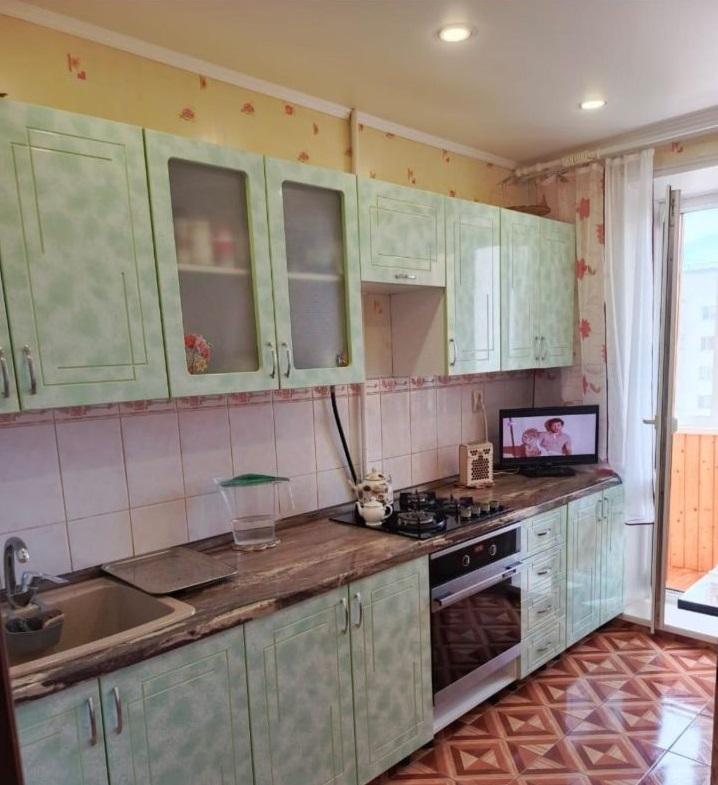 Продам 4-комнатную квартиру в Уфе в Калининском р-не, Мелеузовская улица, 19