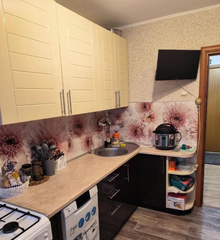 Продам 4-комнатную квартиру в Уфе в Советском р-не, Комсомольская улица, 21/1