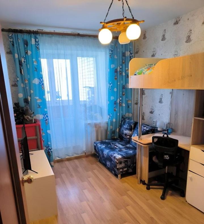 Продам 4-комнатную квартиру в Уфе в Советском р-не, Комсомольская улица, 21/1