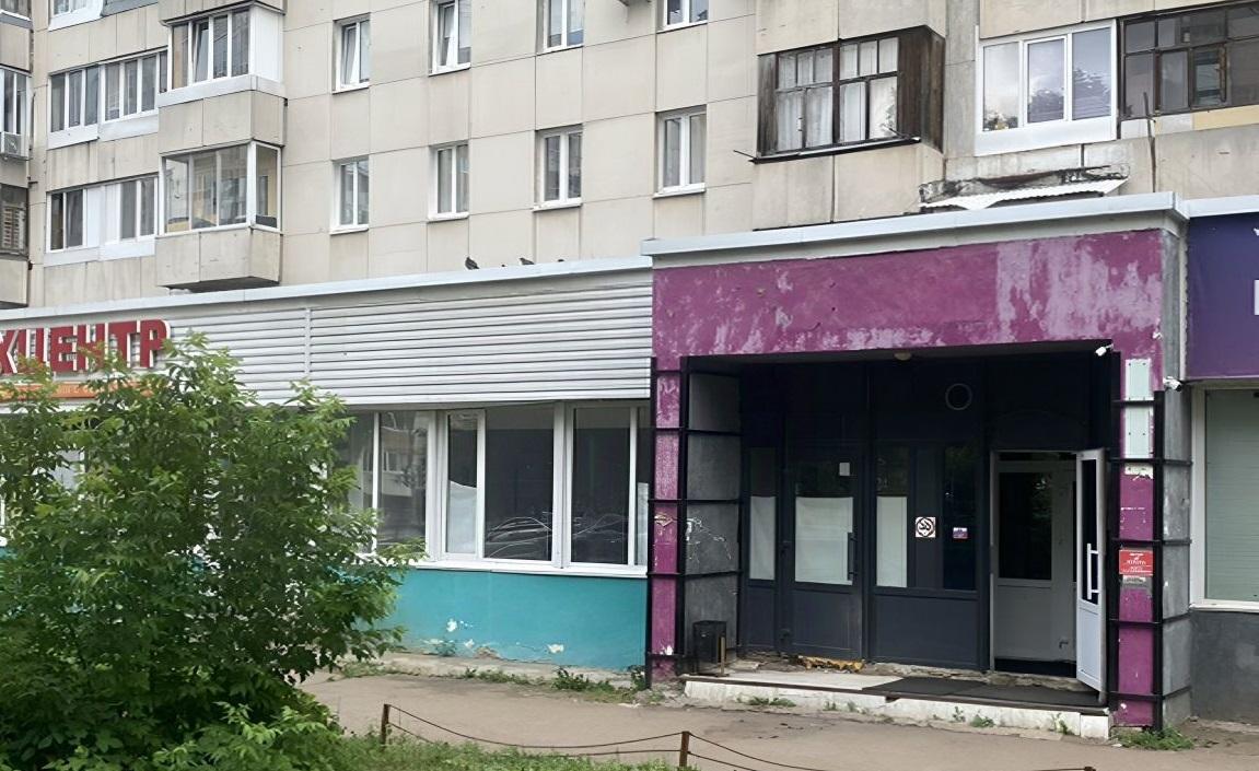 Продам торговое помещение в Уфе в Орджоникидзевском р-не, Российская улица, 11