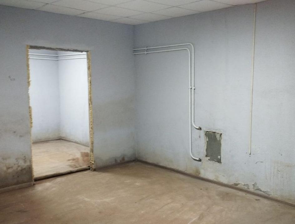 Продам помещение под услуги в Уфе в Кировском р-не, Октябрьской Революции улица, 23а