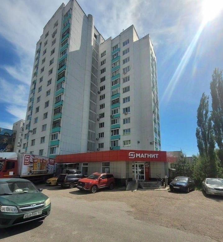 Продам торговое помещение в Уфе в Советском р-не, Комсомольская улица, 10