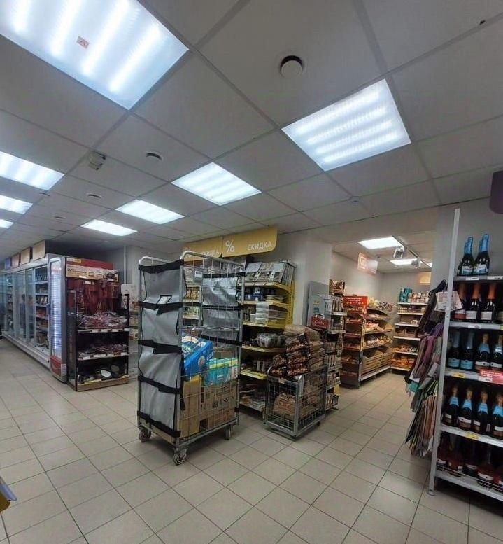 Продам торговое помещение в Уфе в Советском р-не, Комсомольская улица, 10