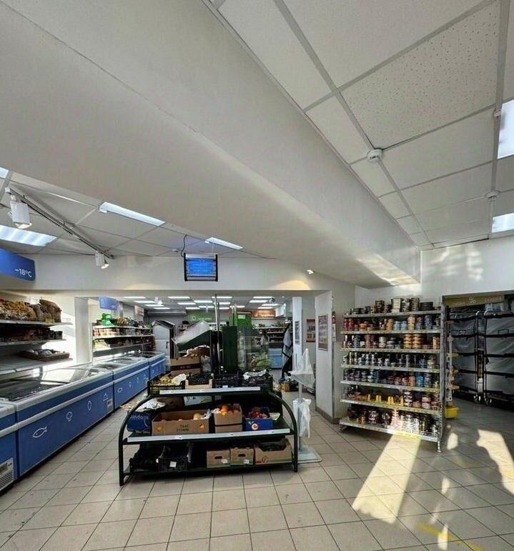 Продам торговое помещение в Уфе в Советском р-не, Комсомольская улица, 10