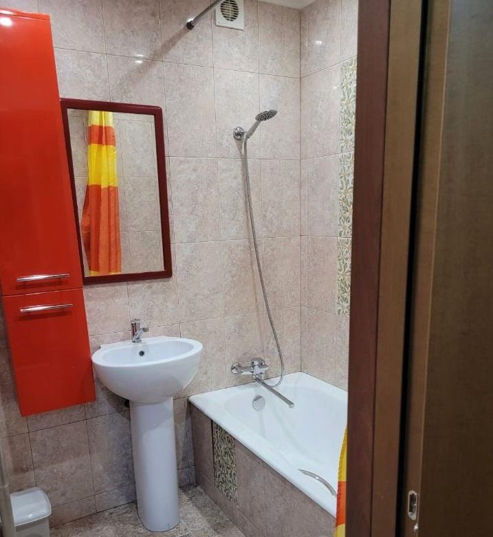 Продам 1-комнатную квартиру в Красноярске в Советском р-не, Северный, Авиаторов улица, 50