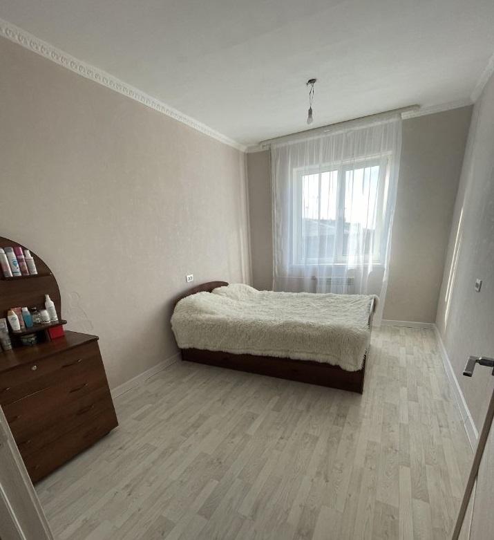 Продам 2-комнатную квартиру в Красноярске в Кировском р-не, Затонская улица, 29аС21