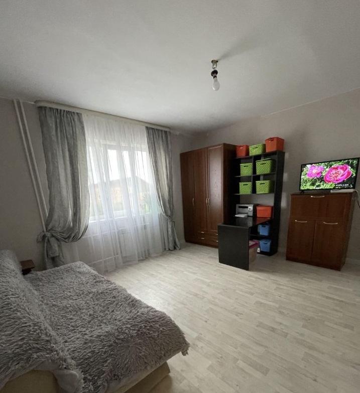 Продам 2-комнатную квартиру в Красноярске в Кировском р-не, Затонская улица, 29аС21