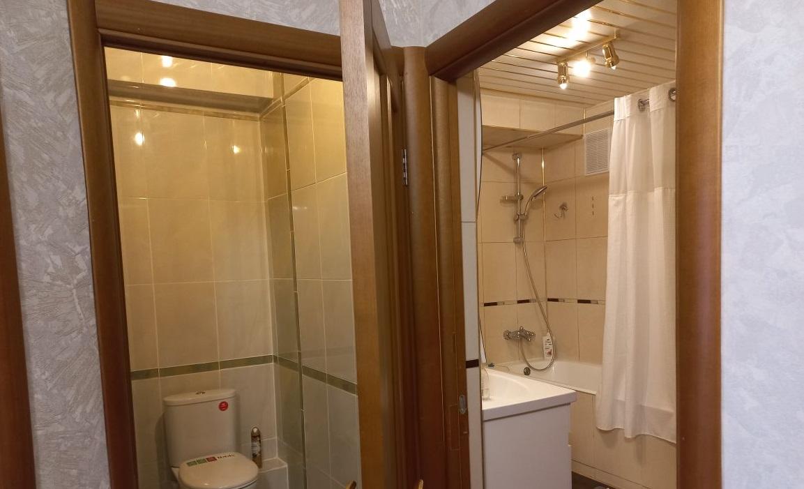 Продам 3-комнатную квартиру в Красноярске в Свердловском р-не, Королева улица, 8а