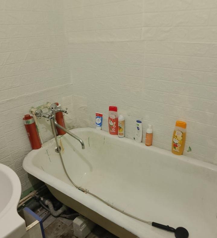 Продам 4-комнатную квартиру в Красноярске в Железнодорожном р-не, Свободный проспект, 44