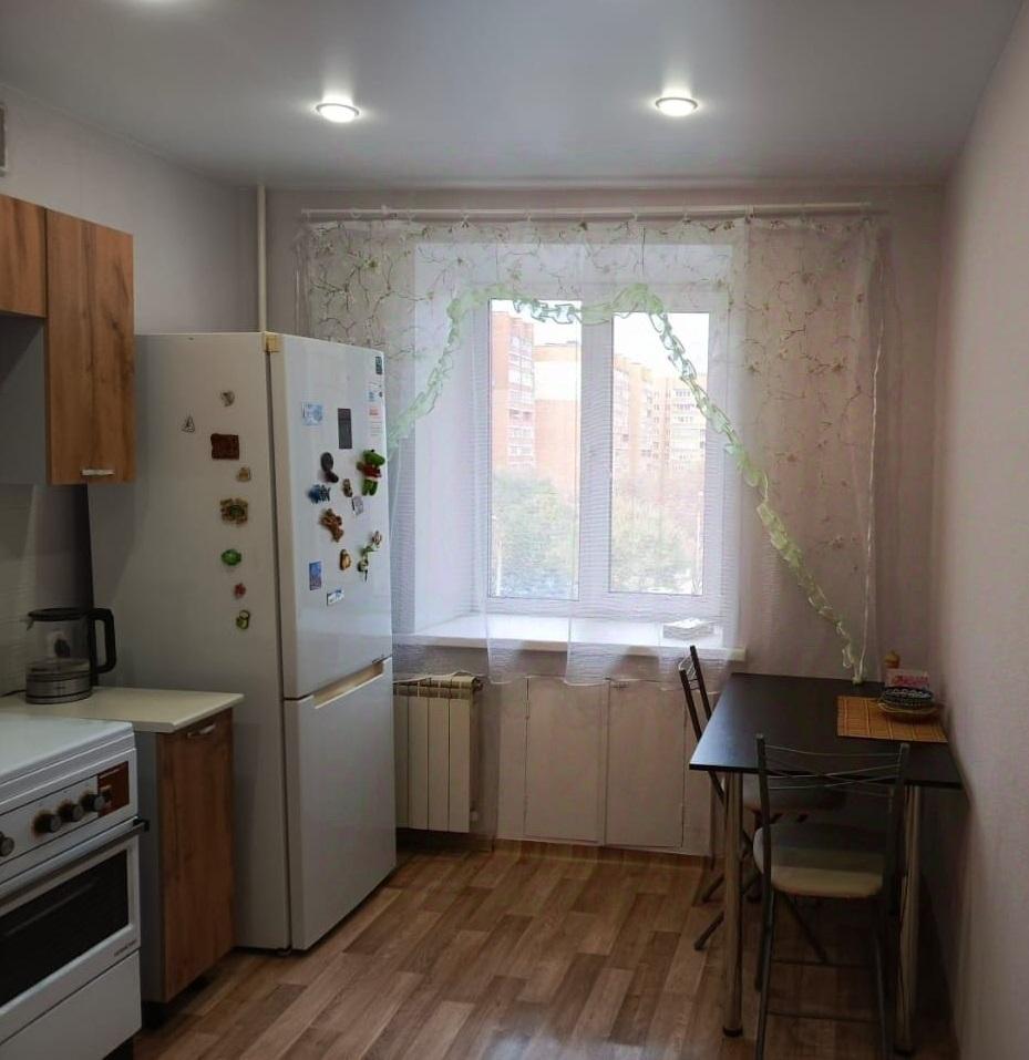 Продам 4-комнатную квартиру в Красноярске в Советском р-не, Северный, Комсомольский проспект, 23
