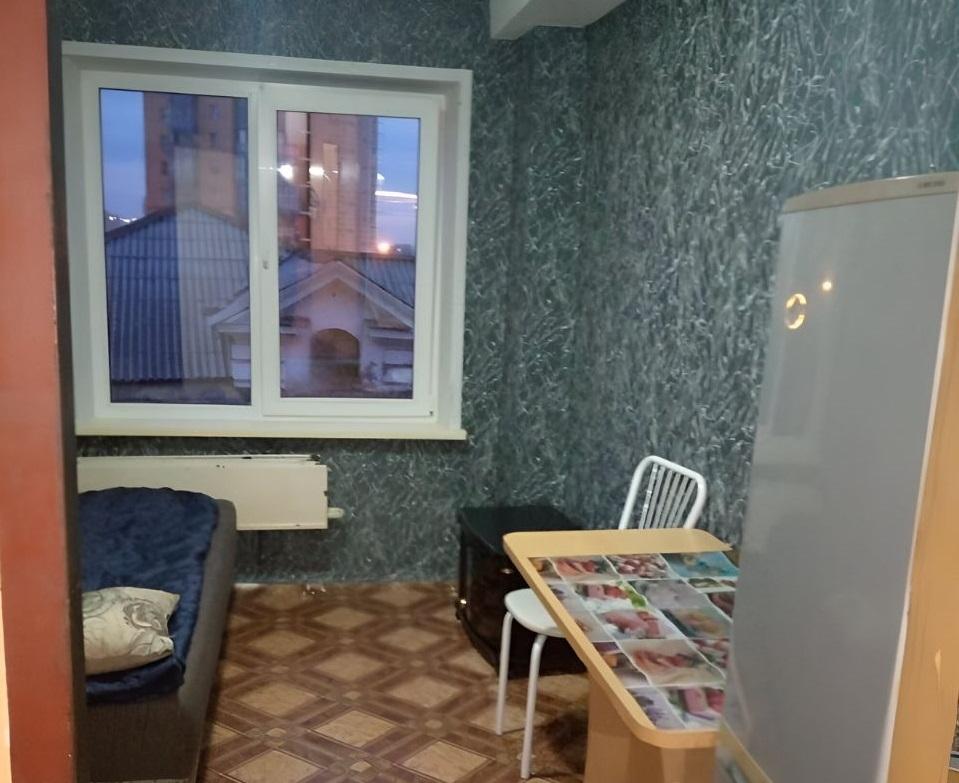 Продам комнату в Красноярске в Центральном р-не, Ады Лебедевой улица, 12
