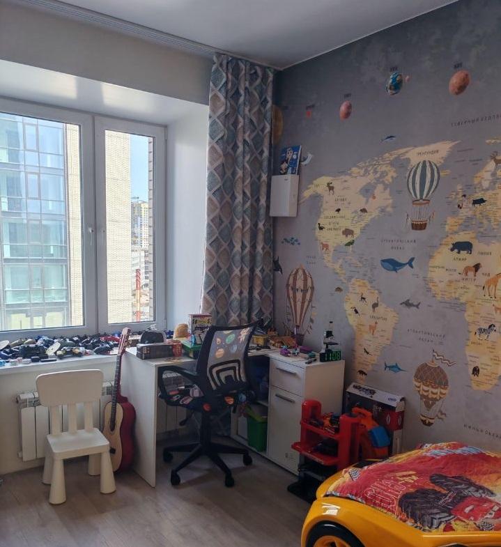 Продам 3-комнатную квартиру в новостройке в Красноярске в Центральном р-не, Караульная улица, 43/5