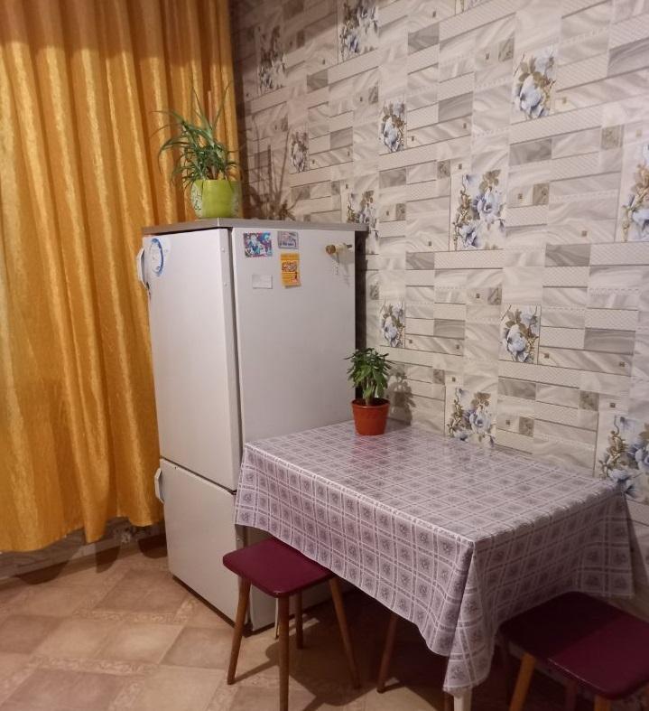 Сдается комната в Красноярске в Кировском р-не, Первомайский, Щорса улица, 57