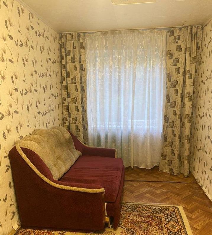 Сдается комната в Красноярске в Октябрьском р-не, БСМП-ГорДК, Курчатова улица, 8/19