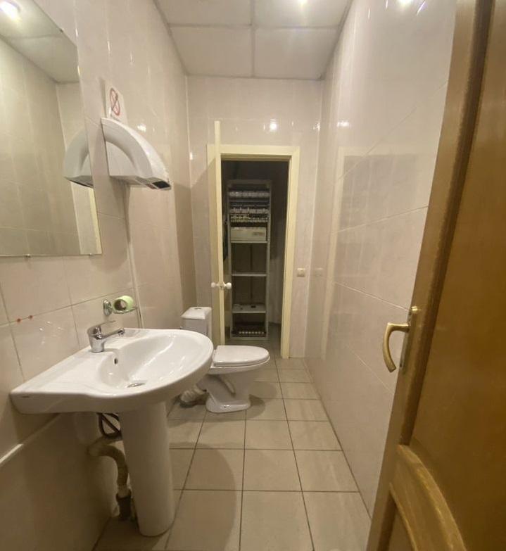 Продам офис в Красноярске в Центральном р-не, Урицкого улица, 117