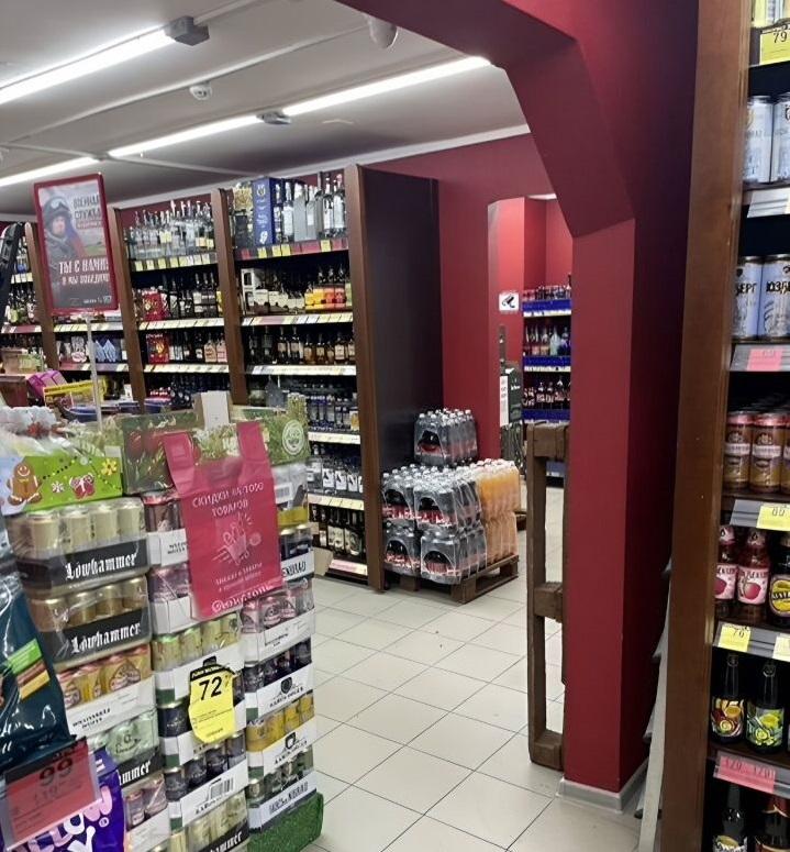 Продам торговое помещение в Красноярске в Центральном р-не, Покровский, Караульная улица, 48