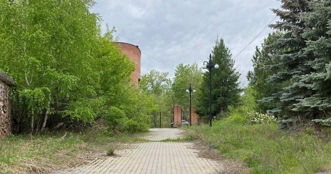 Продам помещение под услуги в Красноярске в Советском р-не, Ульяновский проспект, 5