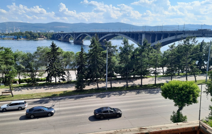Сдам на сутки 1-комнатную квартиру в Красноярске в Центральном р-не, Дубровинского улица, 82