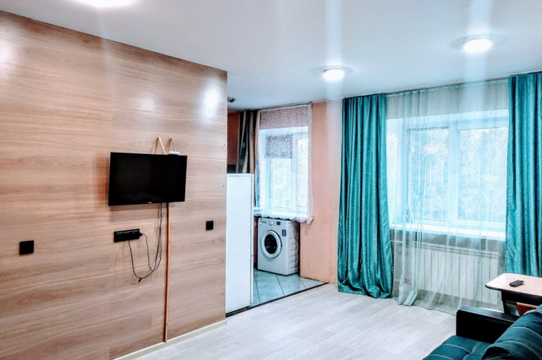 Сдам на сутки 3-комнатную квартиру в Красноярске в Центральном р-не, Сурикова улица, 4