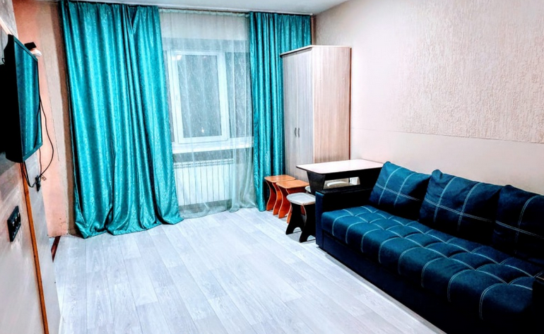 Сдам на сутки 3-комнатную квартиру в Красноярске в Центральном р-не, Сурикова улица, 4