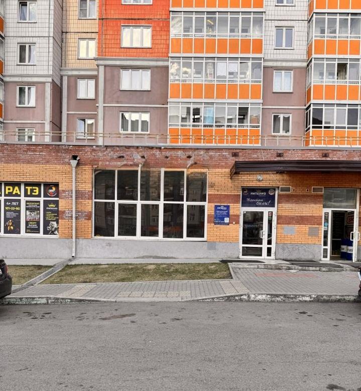 Сдается помещение под услуги в Красноярске в Центральном р-не, Чернышевского улица, 122