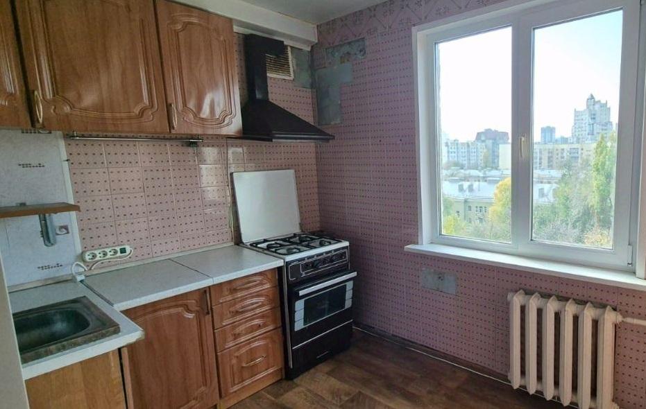 Продам 4-комнатную квартиру в Воронеже в Центральном р-не, Желябова улица, 17