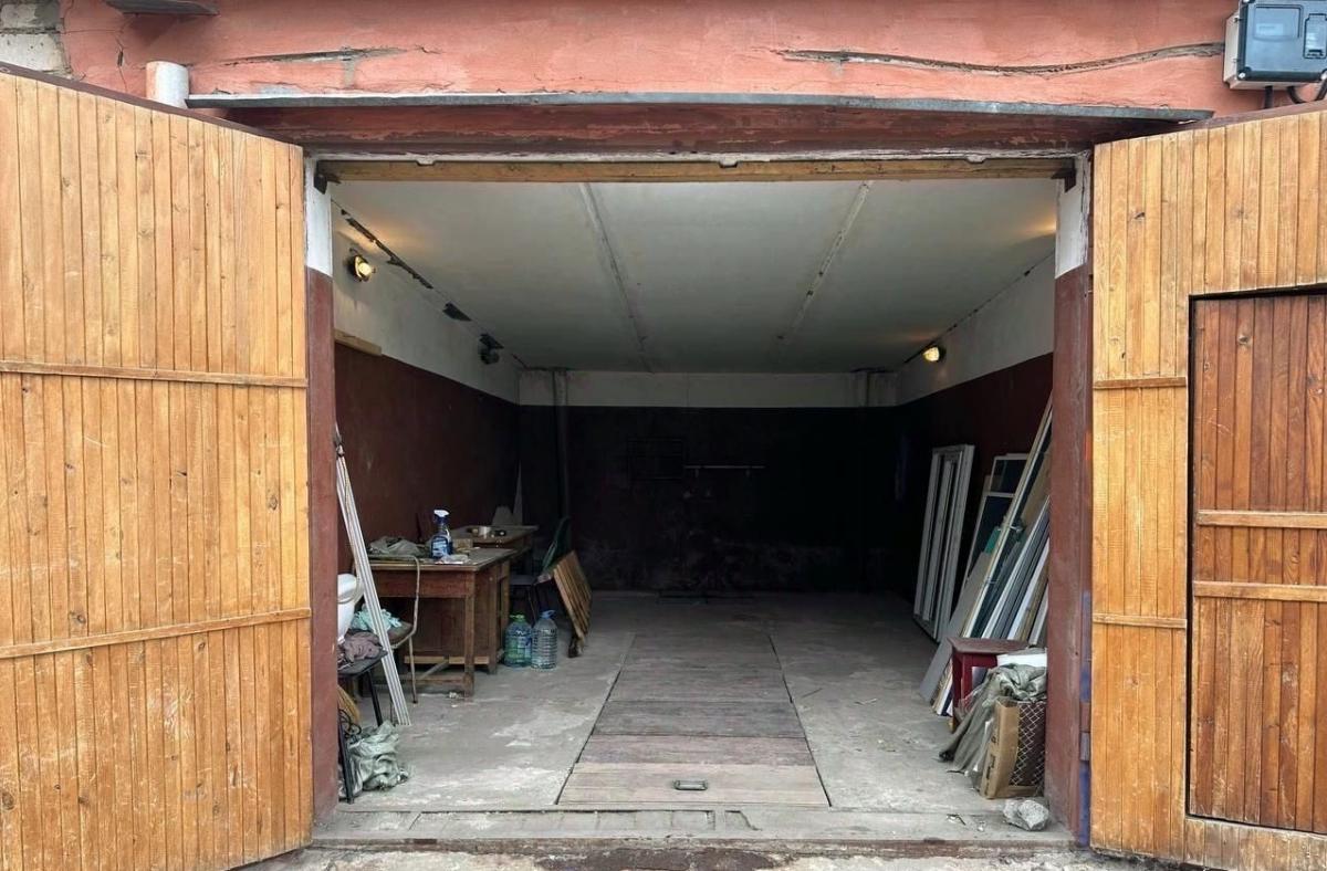 Продам гараж в Воронеже в Коминтерновском р-не, Антонова-Овсеенко улица, 36д/5