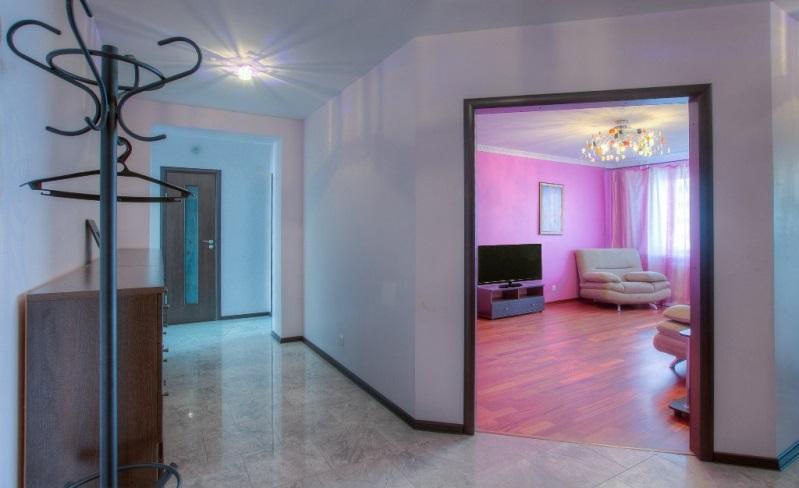 Сдам на сутки 3-комнатную квартиру в Воронеже в Центральном р-не, Войкова улица, 6