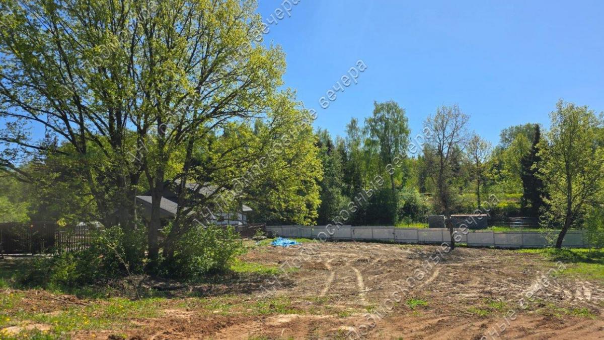 Продам участок в Зорино