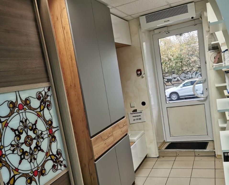 Продам торговое помещение в Воронеже в Ленинском р-не, Донбасская улица, 5