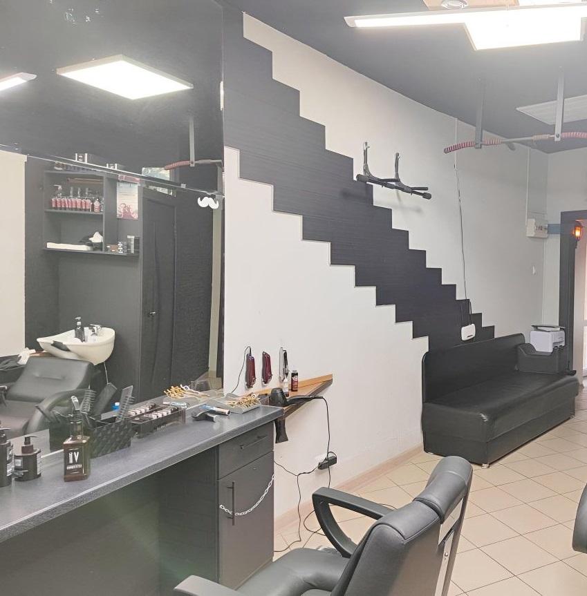 Продам помещение под услуги в Воронеже в Коминтерновском р-не, Республиканская улица, 74а