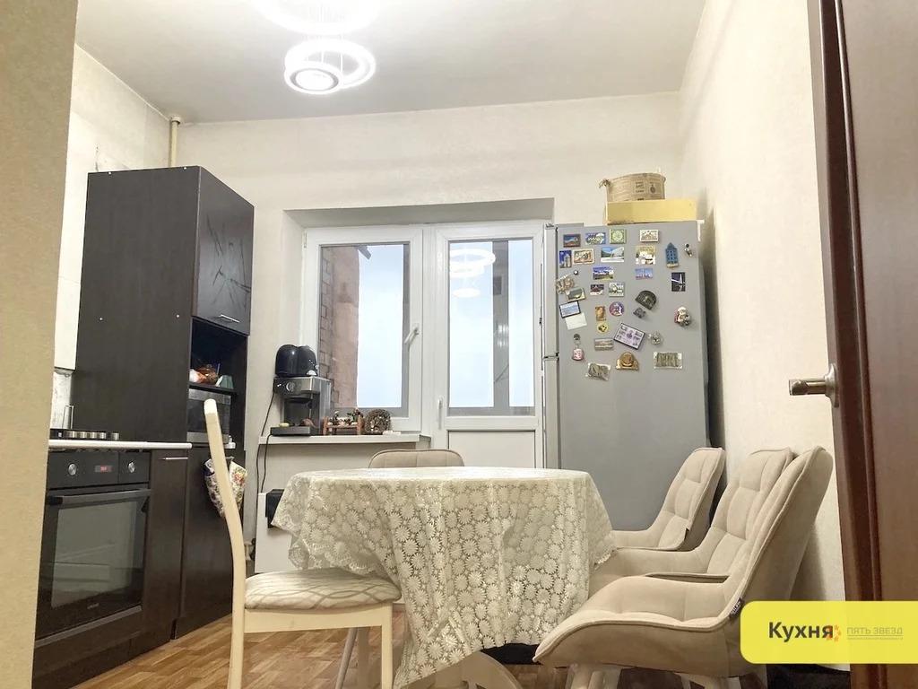 Продам 2-комнатную квартиру в Чехове, 17б