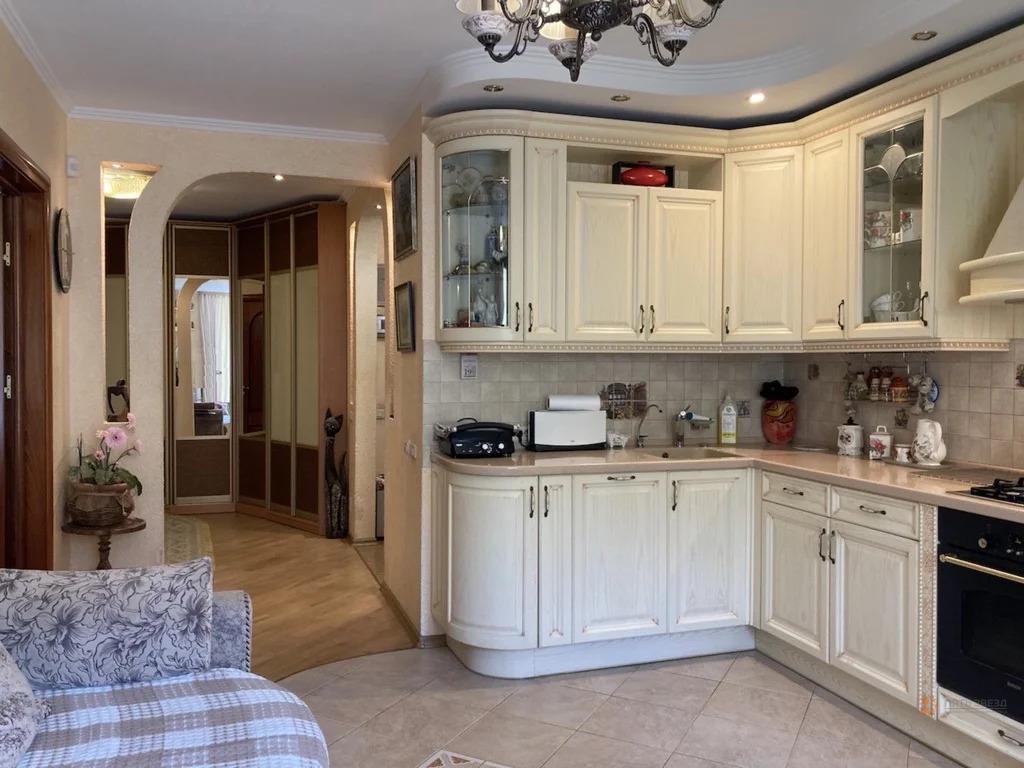 Продам 2-комнатную квартиру в Чехове, 2а