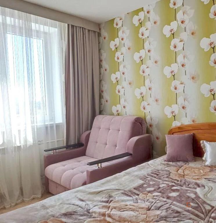 Продам 2-комнатную квартиру в Чехове, 3