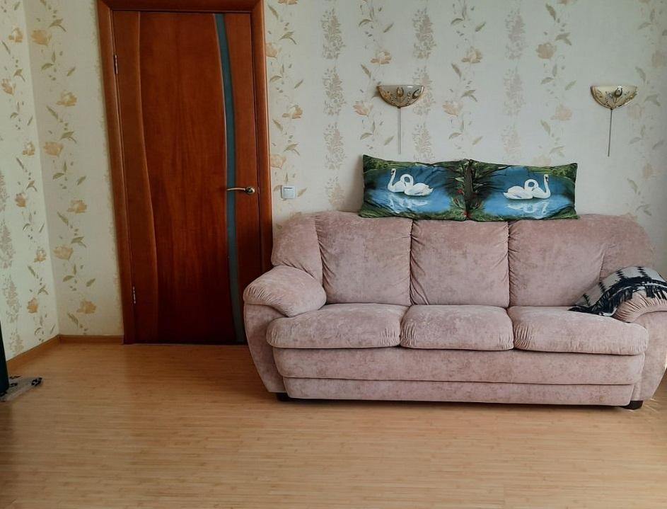 Продам 1-комнатную квартиру в Перми в Индустриальном р-не, Авиагородок, Камышловская улица, 21