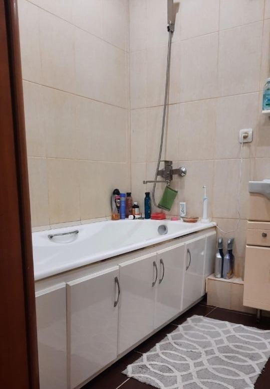 Продам 1-комнатную квартиру в Перми в Индустриальном р-не, Авиагородок, Камышловская улица, 21