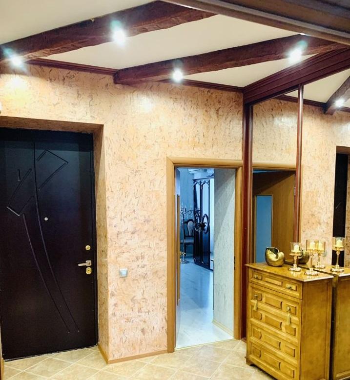 Продам 2-комнатную квартиру в Перми в Свердловском р-не, Комсомольский проспект, 56