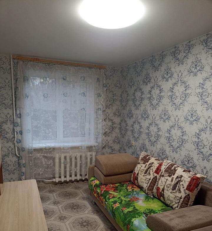 Продам 2-комнатную квартиру в Перми в Свердловском р-не, Крохалёва, Вижайская улица, 25