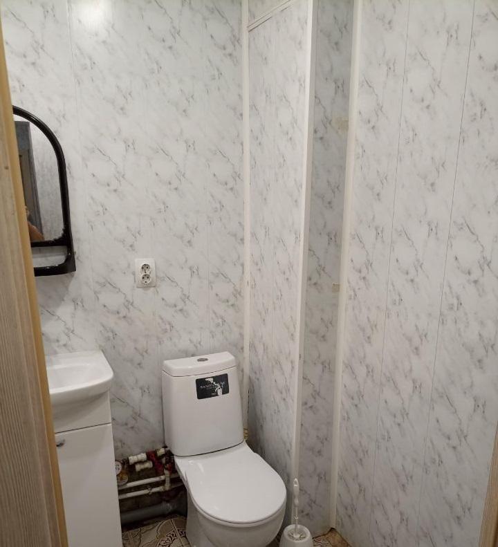 Продам 2-комнатную квартиру в Перми в Свердловском р-не, Крохалёва, Вижайская улица, 25