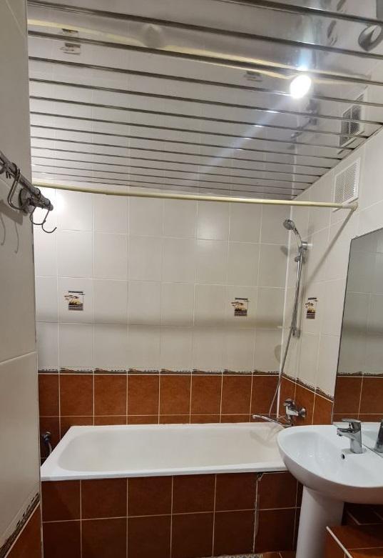 Продам 2-комнатную квартиру в Перми в Дзержинском р-не, Челюскинцев улица, 19